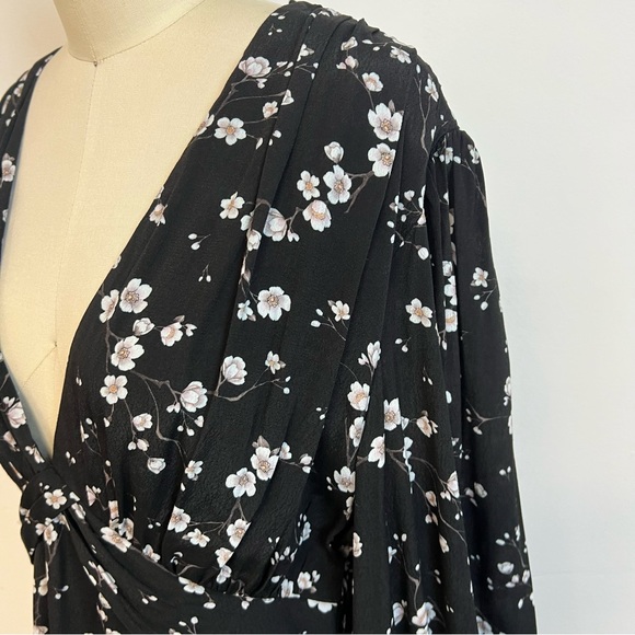 Fame and Partners Beautiful Cherry Blossom Long Sleeve Flare Mini Dress M64 - Picture 6 of 9